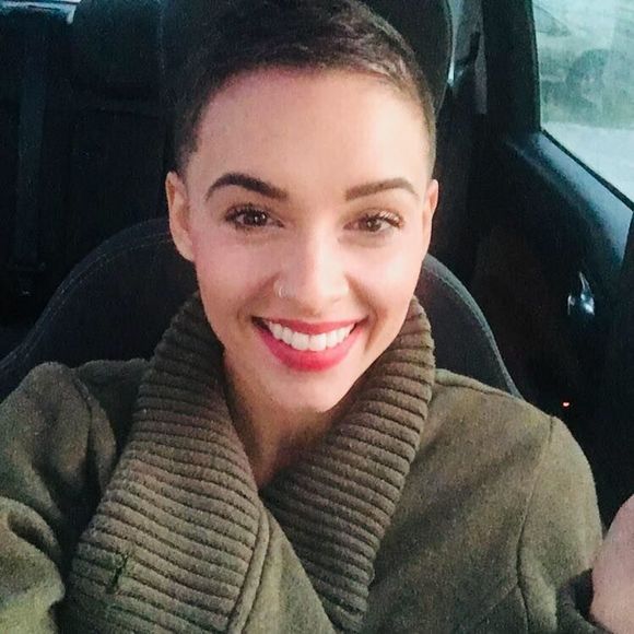 Meet your Posher, Tiffany - Picture 1 of 1